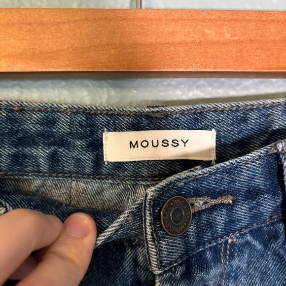 NWT Moussy‎ Women's Blue Cut Off Jean Shorts Distressed Raw Hem Denim 28 Boho - Picture 2 of 11
